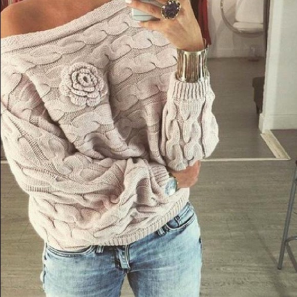 Sweaters - Rose knit sweater top